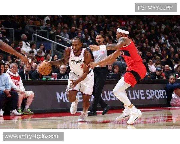 鲍威尔热火首秀表现抢眼28分9板4助比尔低迷仅得5分合力卡登25分