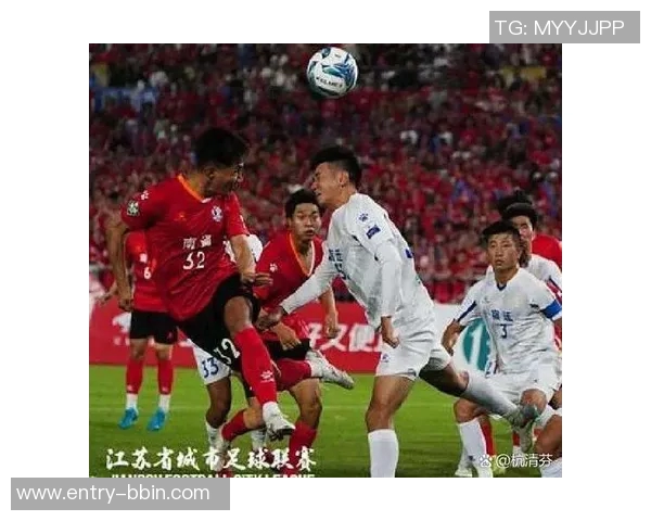 斯波指出双方球员对场地状况不满工作人员确认场地条件明显不合格